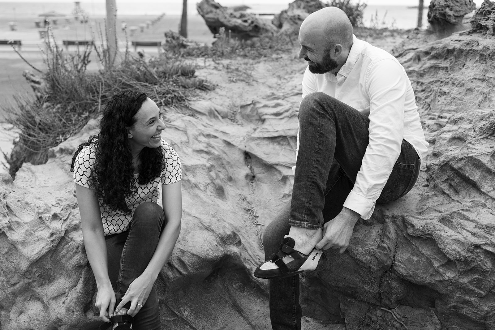 rock climbing couples shoot