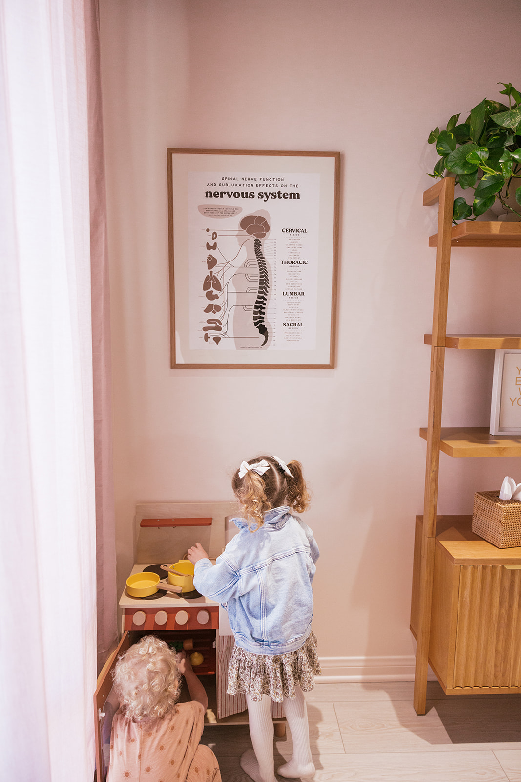 children playing at the chiropractor 